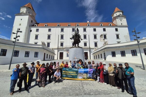 Galeri Jojo’s Tours & Travel (11)